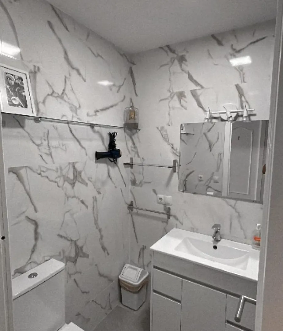 Precioso Dormitorio En El Centro De Torremolinos 0*,  Spanje