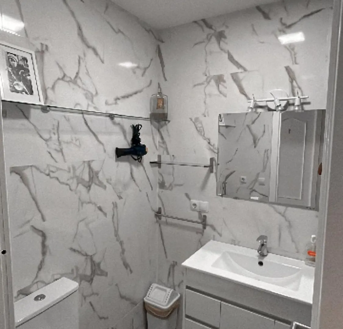 Precioso Dormitorio En El Centro De Torremolinos