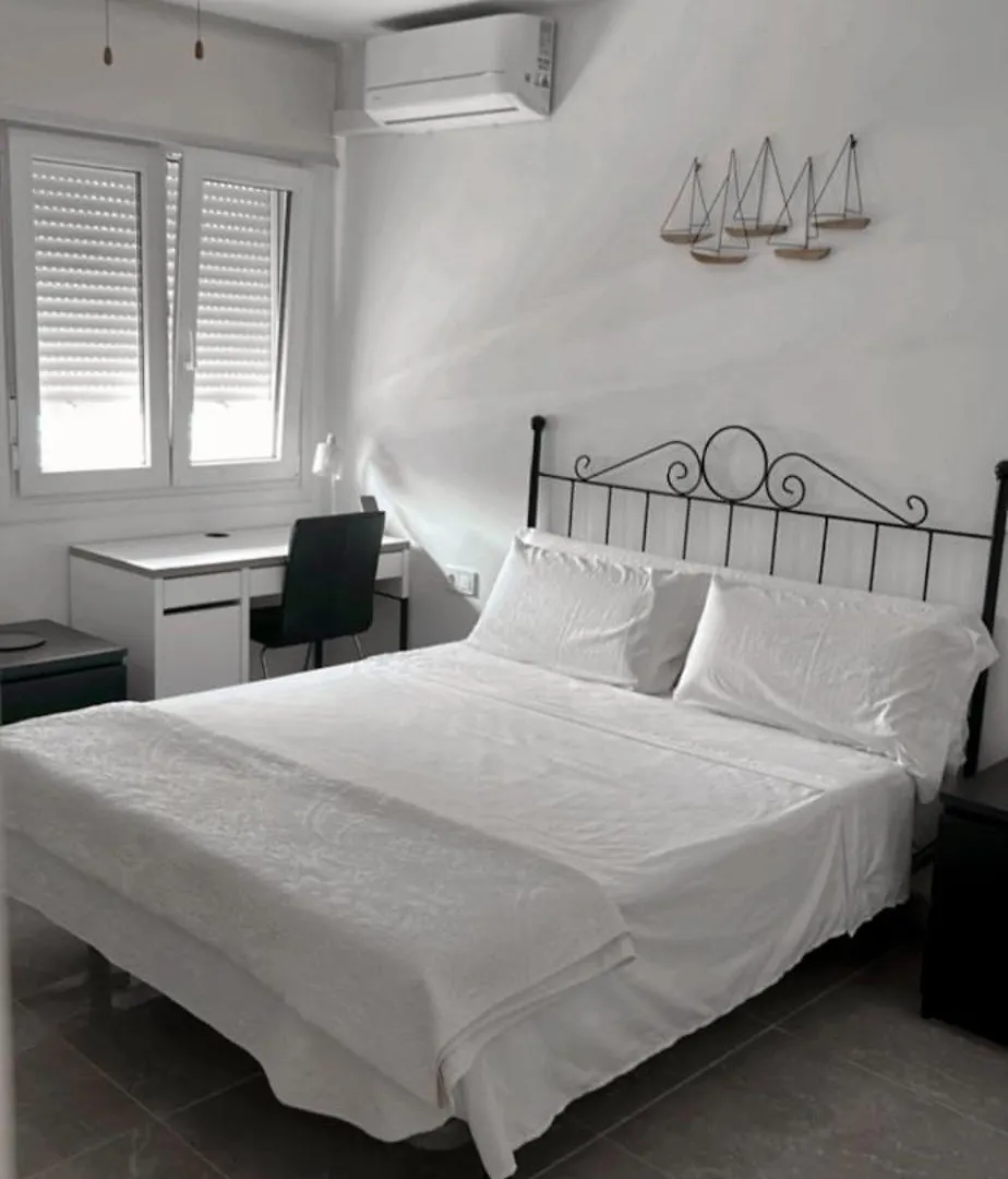 Precioso Dormitorio En El Centro De Torremolinos Homestay